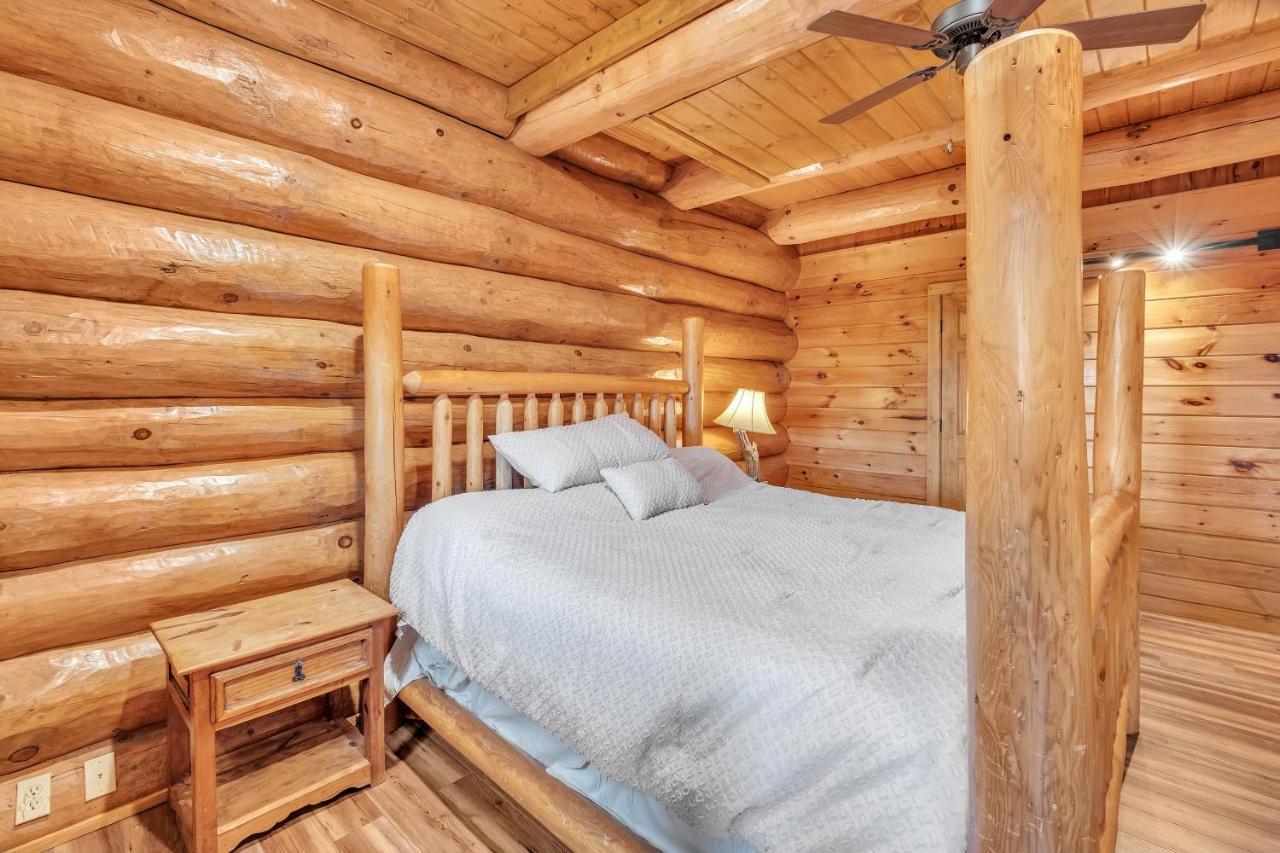 Sky Views - Panoramic Views Cabin Гатлинбург Экстерьер фото