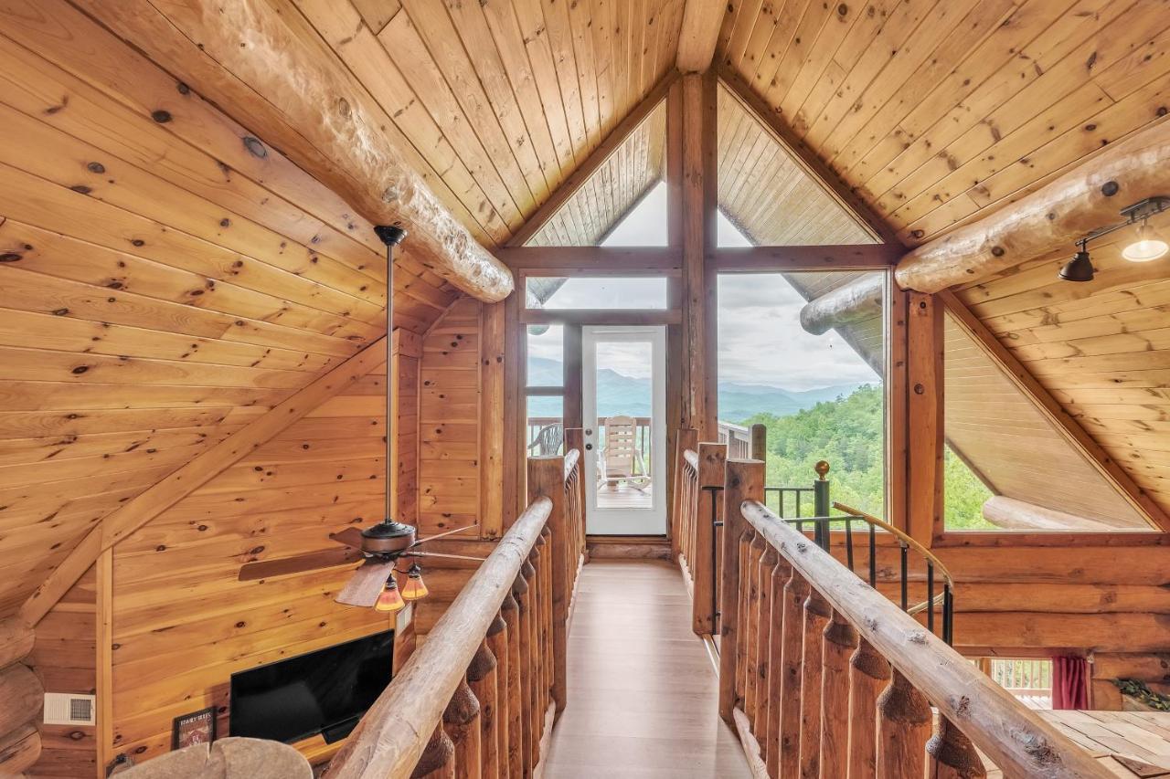 Sky Views - Panoramic Views Cabin Гатлинбург Экстерьер фото